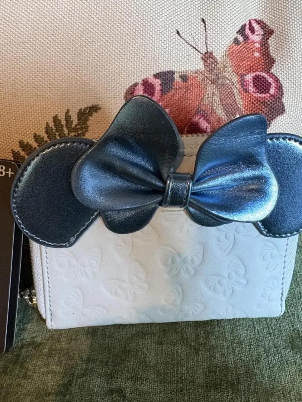 Loungefly Disney Minnie Mouse Bow Ears Small Zip Wallet NWT